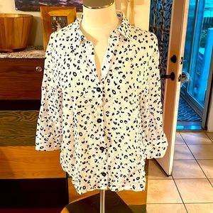 Size 8 H&M button down top